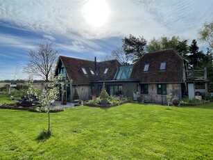 Detached House for sale with 4 bedrooms, Gun Lane, Sherington | Fine & Country