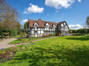 Detached House for sale with 4 bedrooms, Hadley Droitwich Spa, Worcestershire | Fine & Country