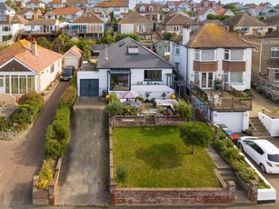 Detached House for sale with 4 bedrooms, Hampton Pier Avenue, Herne Bay | Fine & Country