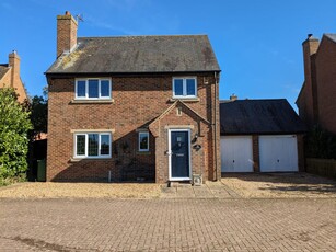 Detached House for sale with 4 bedrooms, Hanslope Road, Castlethorpe | Fine & Country