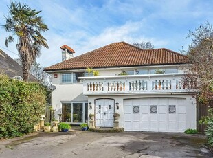 Detached House for sale with 4 bedrooms, Hayling Island, Hampshire | Fine & Country