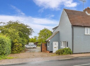 Detached House for sale with 4 bedrooms, Ongar Road, Abridge | Fine & Country