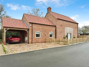 Detached House for sale with 4 bedrooms, Paddock House, 2 Callow Grove | Fine & Country