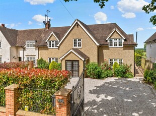 Detached House for sale with 4 bedrooms, Park Lane, Old Knebworth | Fine & Country