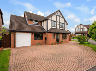 Detached House for sale with 4 bedrooms, Rainsbrook Close, Southam | Fine & Country