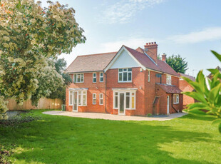 Detached House for sale with 4 bedrooms, Stunning Four Bedroom House + One Bed Annex - West Malling Fringes | Fine & Country