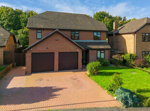 Detached House for sale with 4 bedrooms, The Malins, Warwick | Fine & Country