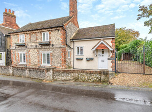 Detached House for sale with 4 bedrooms, The Street, Horton Kirby | Fine & Country