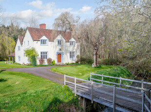 Detached House for sale with 5 bedrooms, Bushwood Lane, Henley-In-Arden | Fine & Country