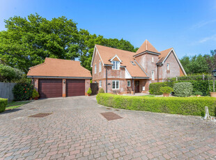 Detached House for sale with 5 bedrooms, Caigers Green Burridge Southampton, Hampshire | Fine & Country