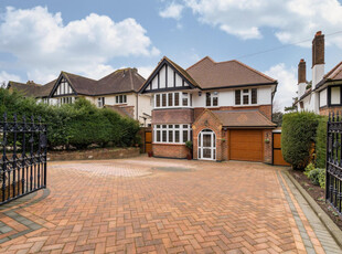 Detached House for sale with 5 bedrooms, Coulsdon, Surrey | Fine & Country