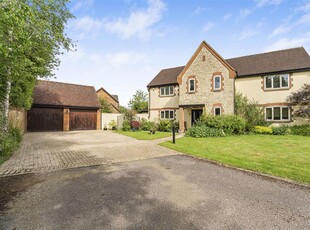 Detached House for sale with 5 bedrooms, Farriers Close, Fringford | Fine & Country