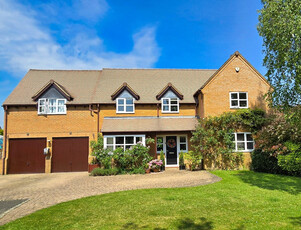 Detached House for sale with 5 bedrooms, Nursery Court, Mears Ashby | Fine & Country