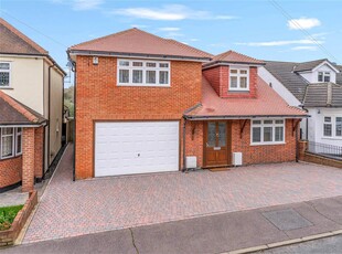 Detached House for sale with 5 bedrooms, Wansford Close, Brentwood | Fine & Country