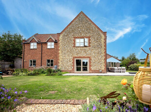Detached House for sale with 5 bedrooms, West Acre | Fine & Country