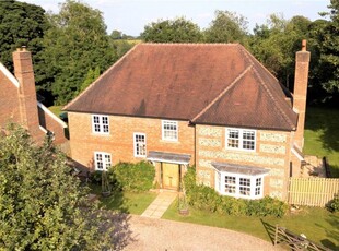 Detached House for sale with 6 bedrooms, Barley Fields, Baydon | Fine & Country