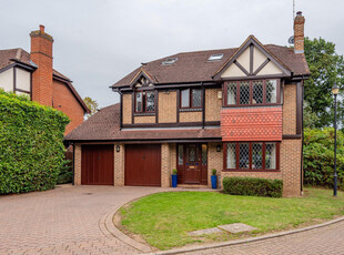Detached House for sale with 6 bedrooms, Boleyn Court, Broxbourne | Fine & Country