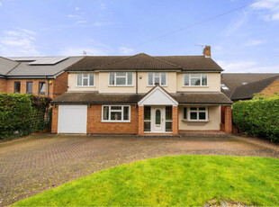 Detached House for sale with 6 bedrooms, The Broadway, Oadby | Fine & Country