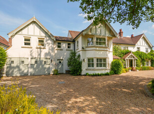 Detached House for sale with 6 bedrooms, Vincents Oak, High Road | Fine & Country