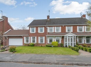 Detached House for sale with 7 bedrooms, Cranborne Gardens, Oadby | Fine & Country