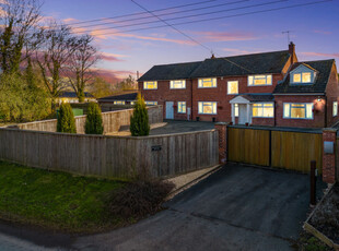 Detached House for sale with 7 bedrooms, Old Turnpike Road, Crowle | Fine & Country