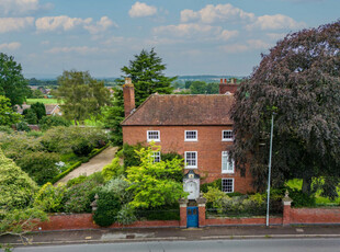 Detached House for sale with 8 bedrooms, Droitwich Road, Fernhill Heath | Fine & Country