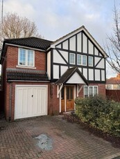Detached house to rent in Amber Close, County Gate, Barnet EN5