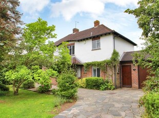 Detached house to rent in Knowsley Way, Hildenborough, Kent TN11