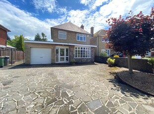 Detached house to rent in Meadow Lane, Coalville LE67
