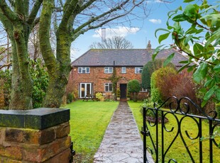 End of Terrace House for sale with 3 bedrooms, Crouch Hall Gardens, Redbourn | Fine & Country