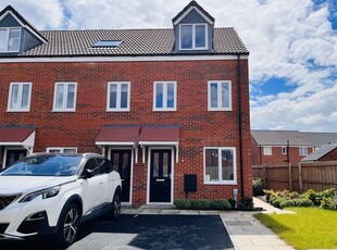 End terrace house to rent in Canada Close, Nottingham, Nottinghamshire NG14
