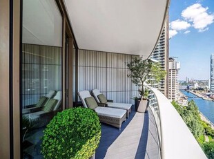 Flat for sale in 1 Park Drive, Canary Wharf, London E14