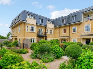Flat for sale in Portsmouth Road, Cobham KT11