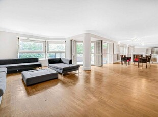Flat for sale in St. James's Terrace, London NW8