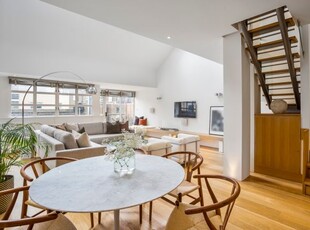 Flat for sale in Westbourne Grove, London W2