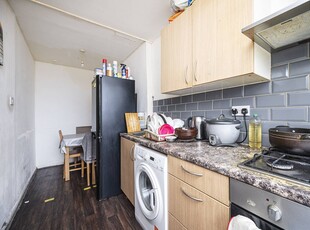 Flat in Coventry Road, Tower Hamlets, E1