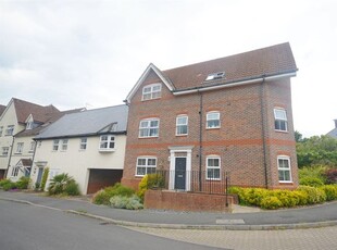 Flat to rent in 10 Riverside, Codmore Hill, Pulborough, West Sussex RH20