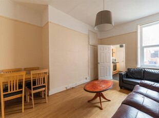 Flat to rent in Addycombe Terrace, Heaton, Newcastle Upon Tyne NE6