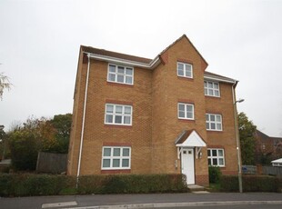 Flat to rent in Badgers Copse, Park Gate, Southampton SO31