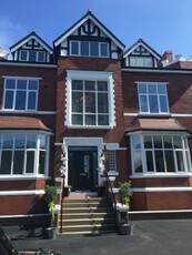 Flat to rent in Cambridge Road, Southport PR9
