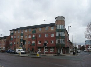 Flat to rent in Chorlton Road, Hulme, Manchester. M15