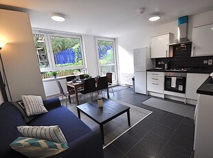 Flat to rent in Clarence Gardens, Ucl, Lse, Regents Park, Warren Street, Camden, Euston, London NW1