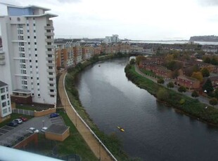 Flat to rent in Dumballs Road, Cardiff Bay, Cardiff CF10