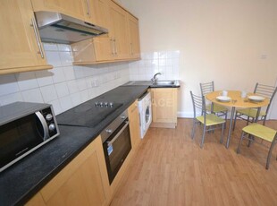 Flat to rent in Friar Street, Reading RG1