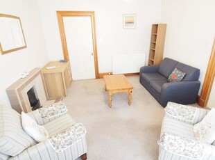 Flat to rent in Great Northern Road, Ground Floor AB24