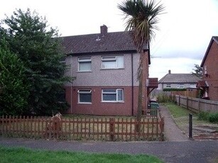 Flat to rent in Johnston Road, Dawley, Telford TF4