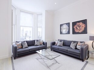 Flat to rent in Lexham Gardens, London, 6 W8
