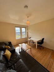 Flat to rent in Morgan Place, East End, Dundee DD4