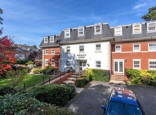 Flat to rent in Regency Court, 112-114 Langley Road, Watford, Hertfordshire WD17