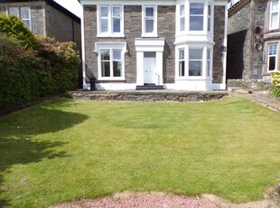 Flat to rent in Royal Crescent, Dunoon, Argyll And Bute PA23